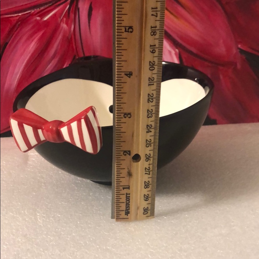 Grasslands Road ceramic Penguin bowl - Picture 12 of 17